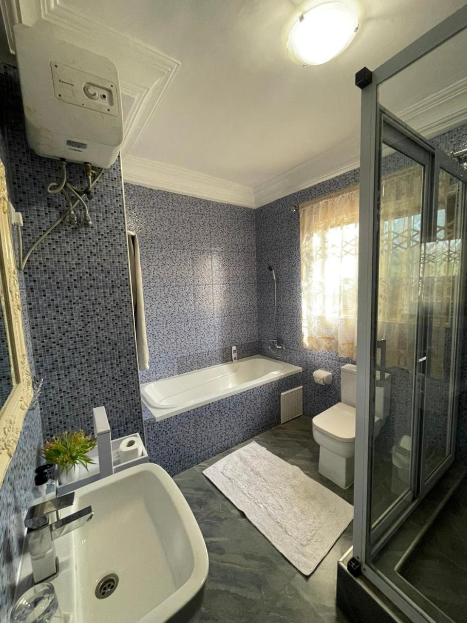 Perriman Hotel Kokrobite Buitenkant foto